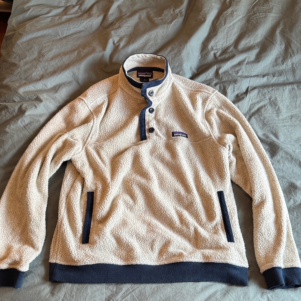 Patagonia Cream and Navy Button-Up Fleece